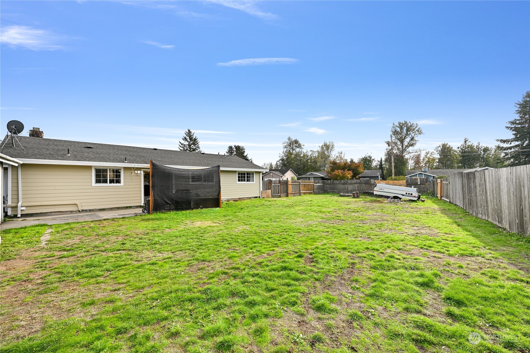 1474 Crestview Road Ferndale, WA 98248 - Photo 27 of 30 a swimming pool view with a outdoor space