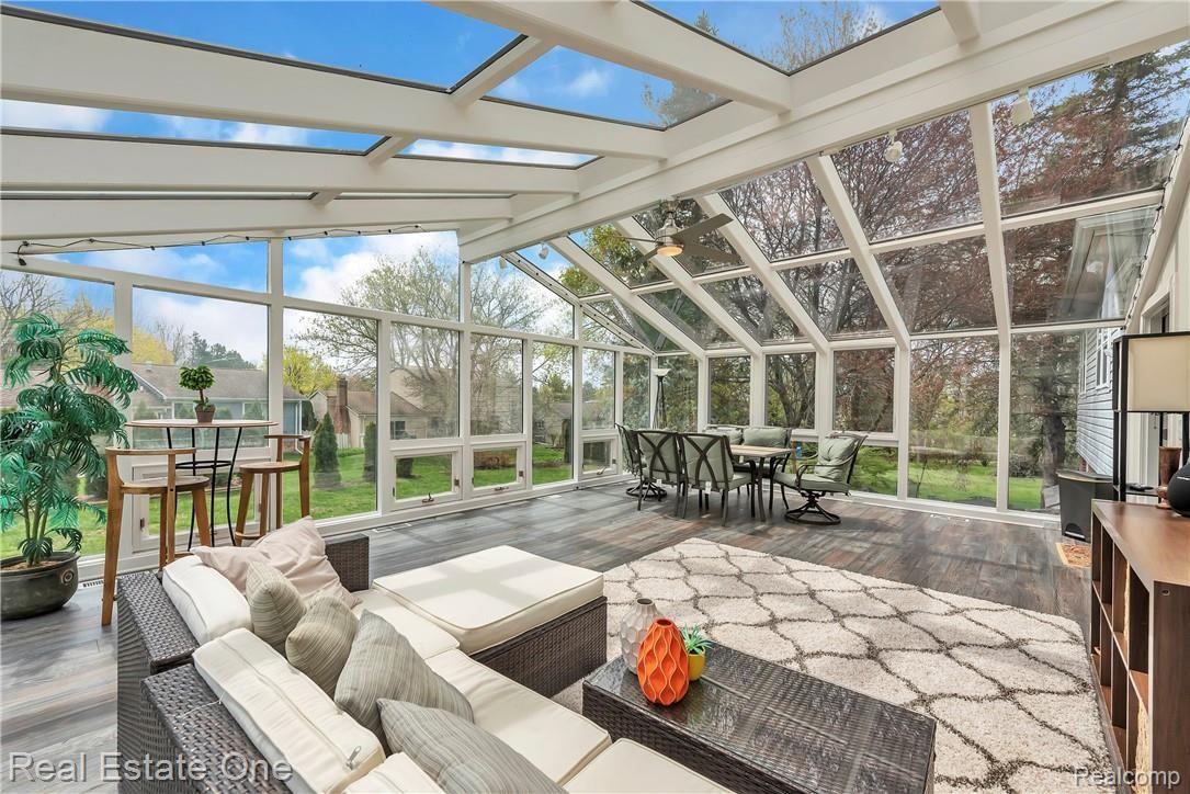 861 Downhill Lane Rochester, MI 48307 - Photo 13 of 44 861-Downhill-Ln-Rochester-Hills-MI-48307-windowstill-15.jpg