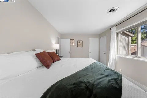 $725,000 | 427 Chalda Way, Moraga, CA 94556