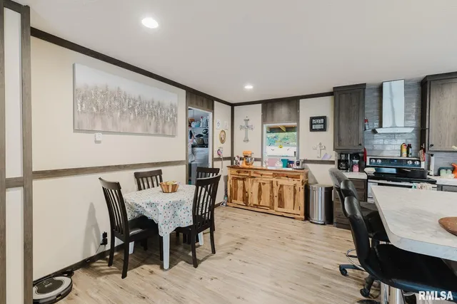 $158,500 | 344 Seba Street, Hurst, IL 62949