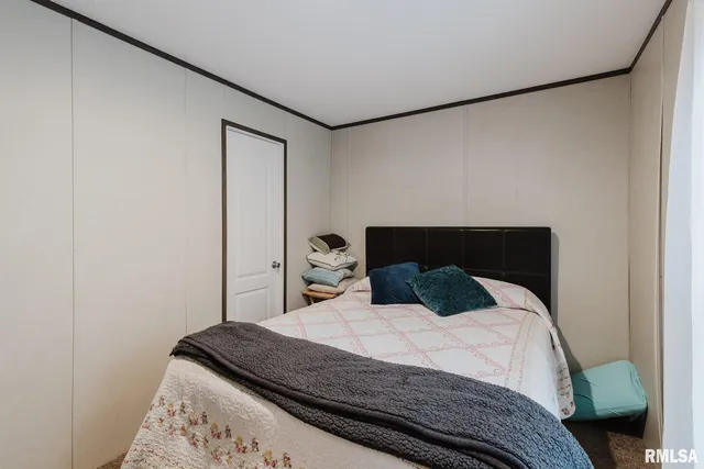 $158,500 | 344 Seba Street, Hurst, IL 62949