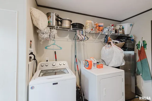 $158,500 | 344 Seba Street, Hurst, IL 62949