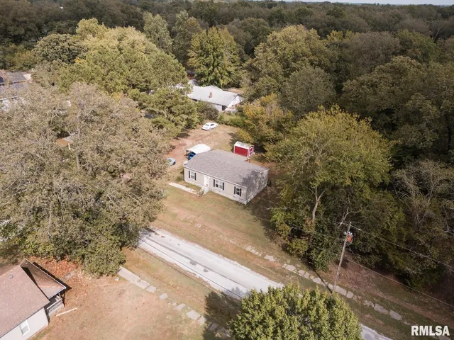 $158,500 | 344 Seba Street, Hurst, IL 62949