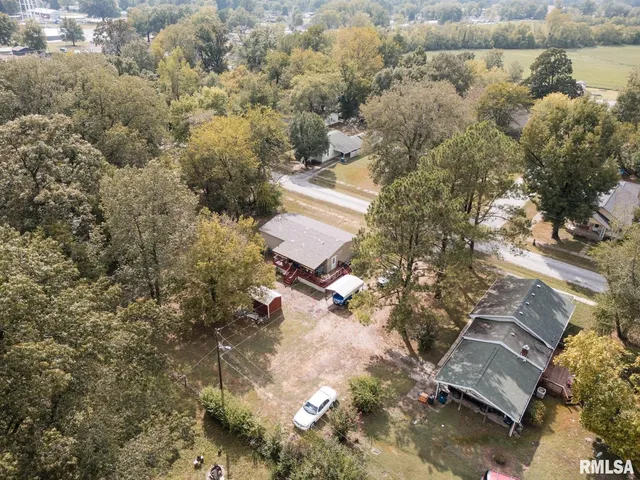 $158,500 | 344 Seba Street, Hurst, IL 62949