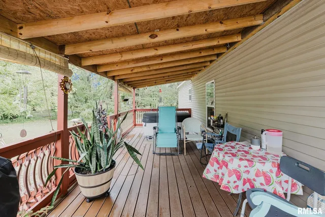 $158,500 | 344 Seba Street, Hurst, IL 62949