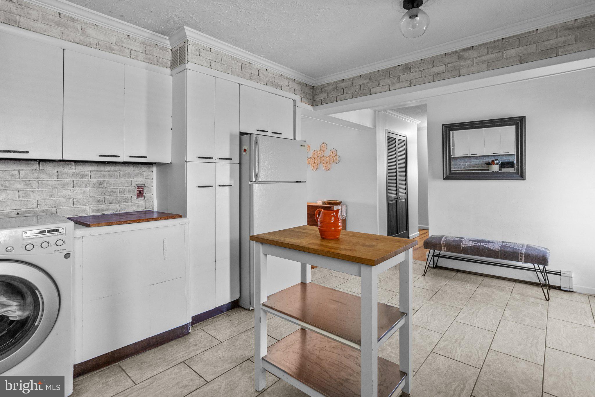 42 Inkberry Road Levittown, PA 19057 - Photo 8 of 24 Gallery Image 8