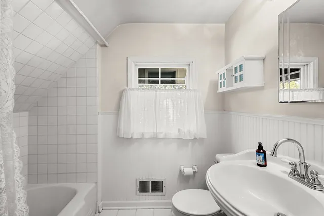 $489,000 | 6901 Church Street, Morton Grove, IL 60053