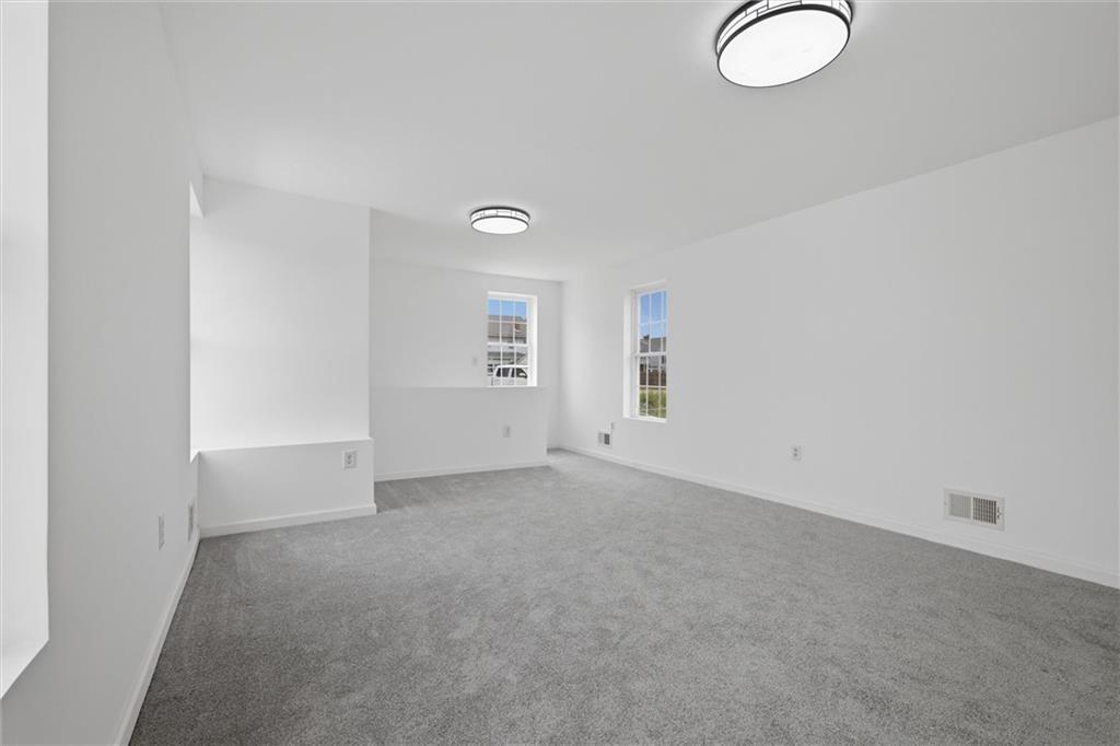 2212 Freeport Road Natrona Heights, PA 15065 - Photo 9 of 23 Gallery Image 9