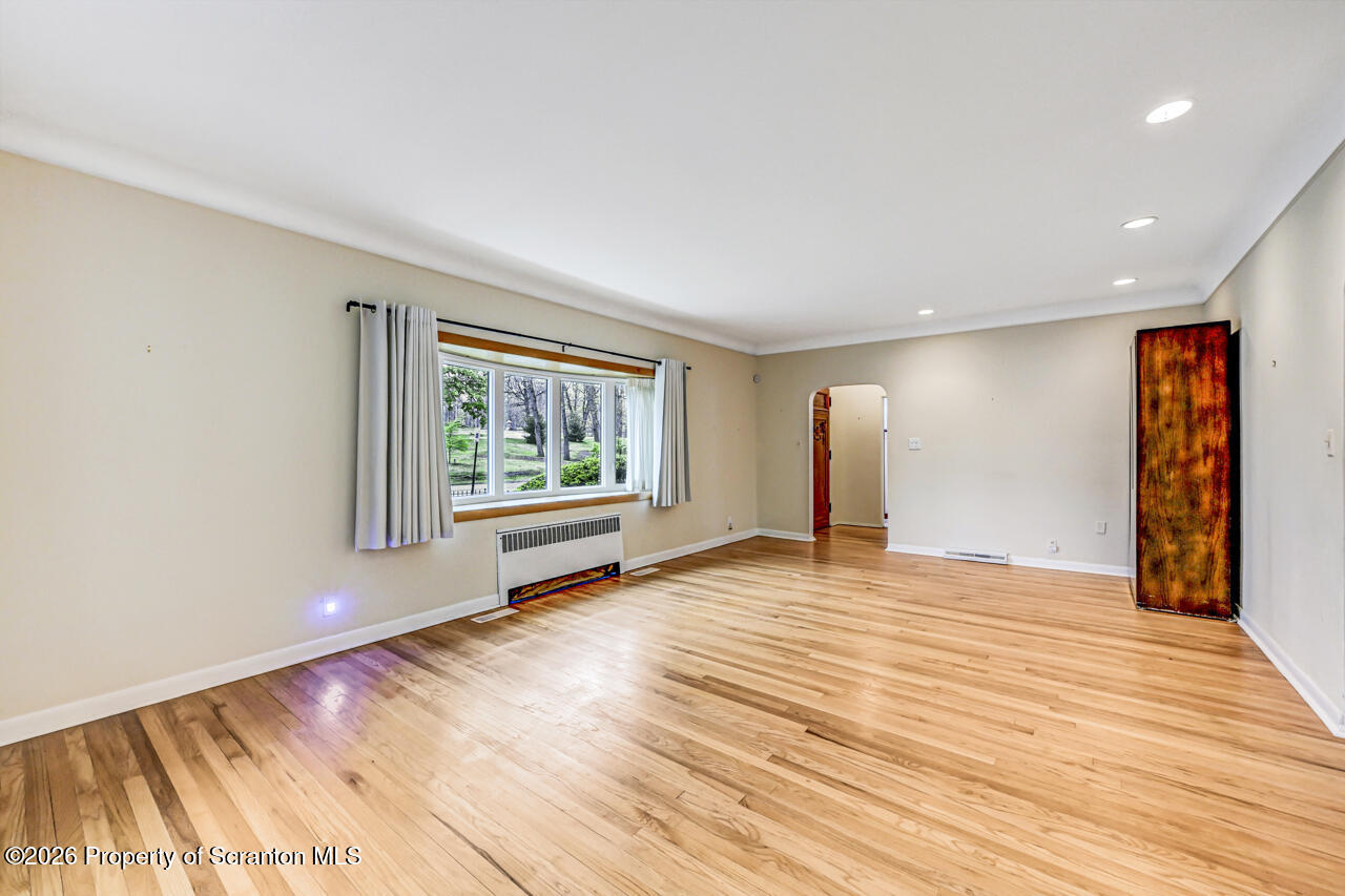 545 Arthur Avenue Scranton, PA 18510 - Photo 6 of 47 545ArthurAve05-jpg