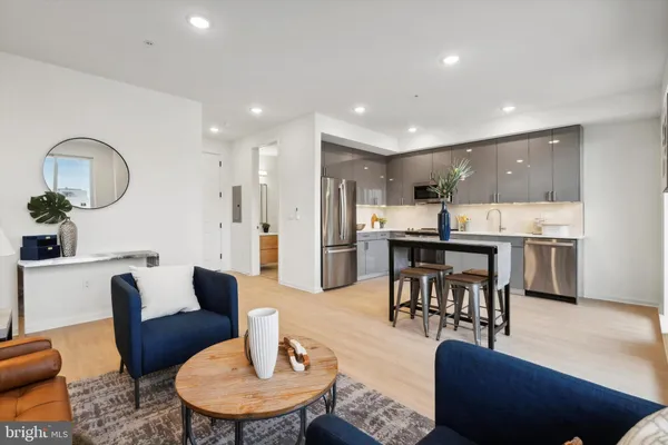 $2,450 | 225 North 12th Street, Unit 504, Philadelphia, PA 19107
