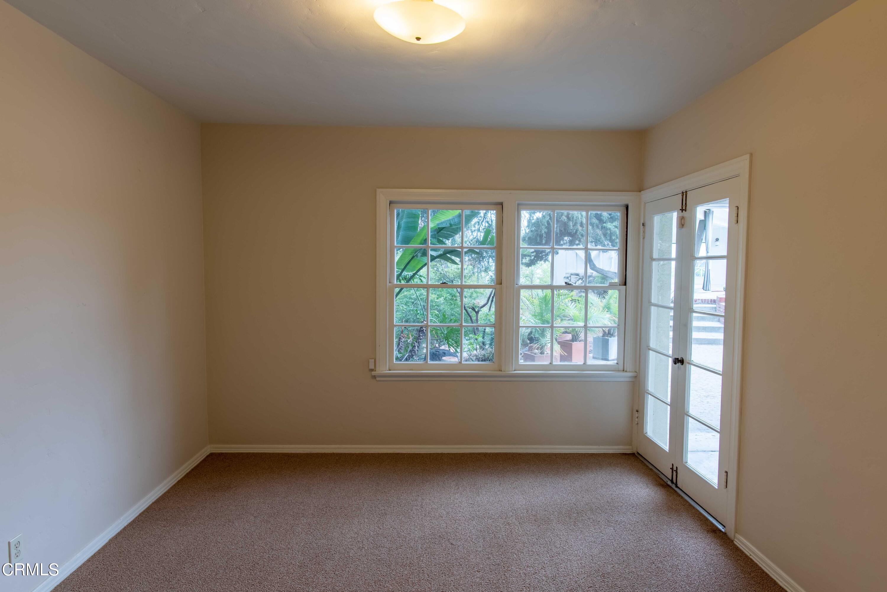 1521 Roca Drive Glendale, CA 91207 - Photo 42 of 54 an empty room with a window