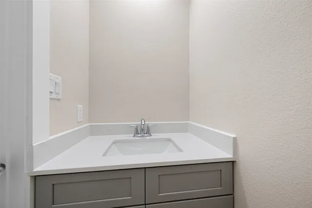 $1,800 | 9409 Clinton Drive, Unit A, Houston, TX 77029