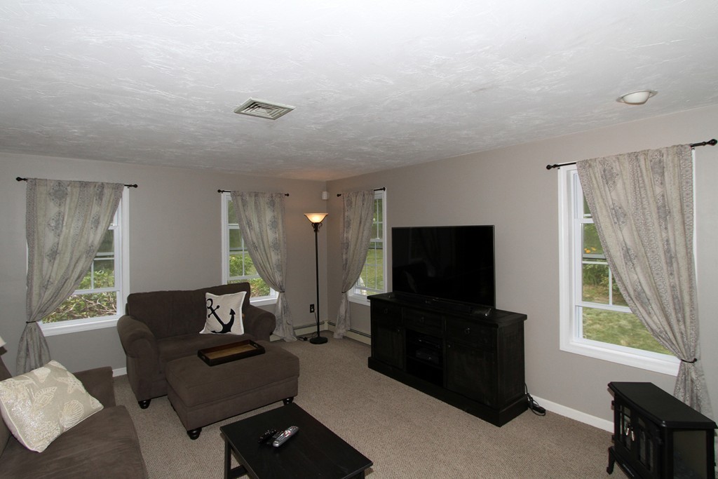7 Reed Farm Road Lakeville, MA 02347 - Photo 11 of 27 Gallery Image 11