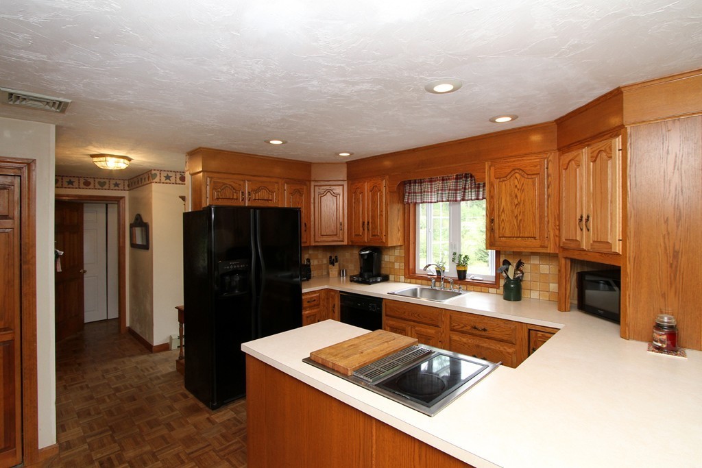 7 Reed Farm Road Lakeville, MA 02347 - Photo 5 of 27 Gallery Image 5