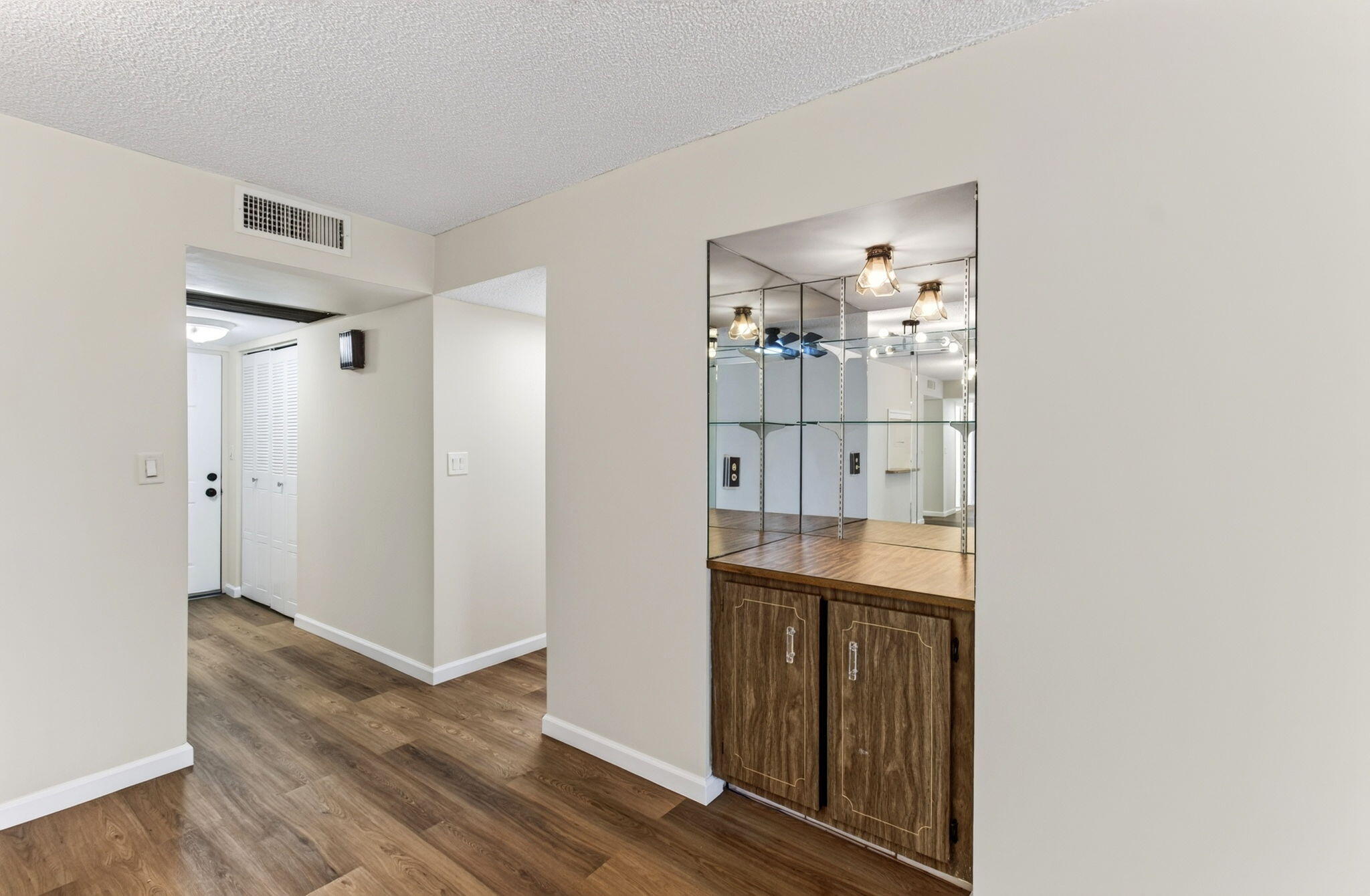 9440 Southwest 8th Street, Unit 401 Boca Raton, FL 33428 - Photo 19 of 63 19-web-or-mls-DSC_6151