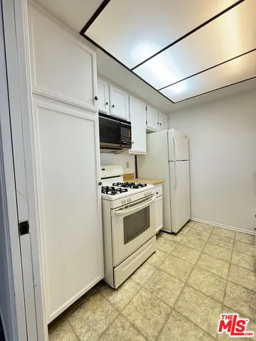 $350,000 | 157 South Wilmington Avenue, Unit L, Compton, CA 90220