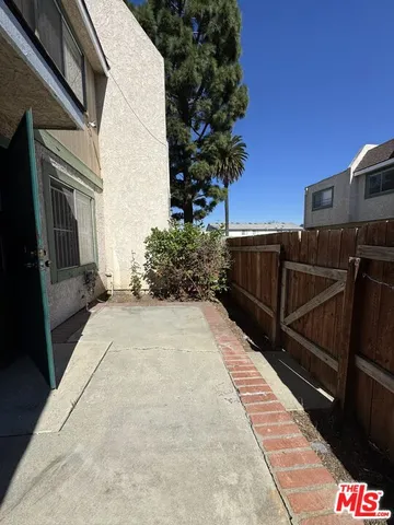 $350,000 | 157 South Wilmington Avenue, Unit L, Compton, CA 90220