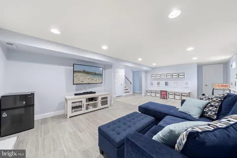 $600,000 | 2133 Blackhorse Drive, Warrington, PA 18976