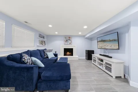 $600,000 | 2133 Blackhorse Drive, Warrington, PA 18976