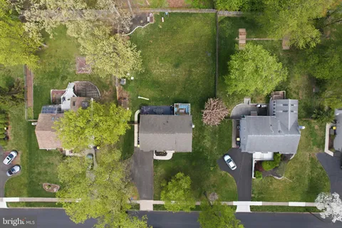 $600,000 | 2133 Blackhorse Drive, Warrington, PA 18976