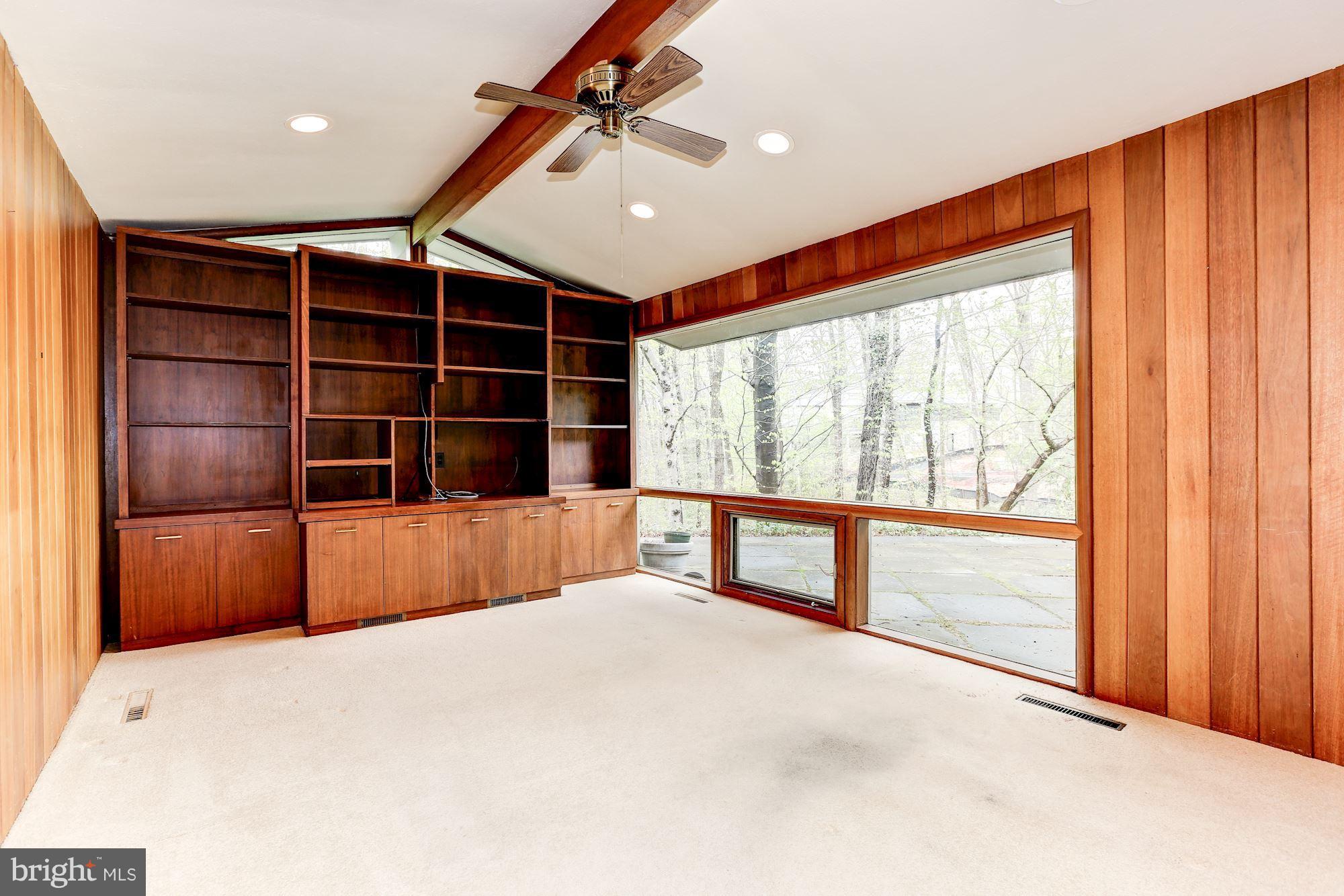 5716 Bent Branch Road Bethesda, MD 20816 - Photo 13 of 30 Main Level - Family Room