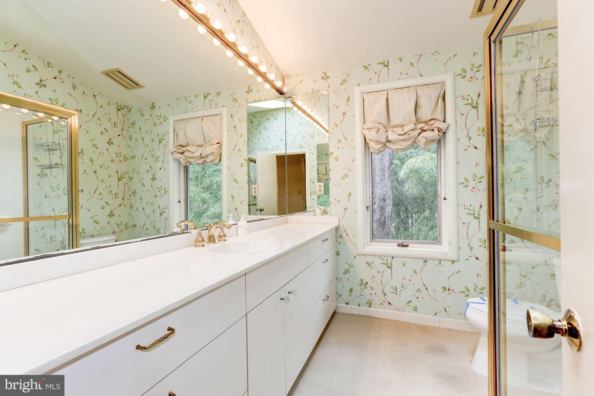 5716 Bent Branch Road Bethesda, MD 20816 - Photo 17 of 30 Main Level - Master Bath