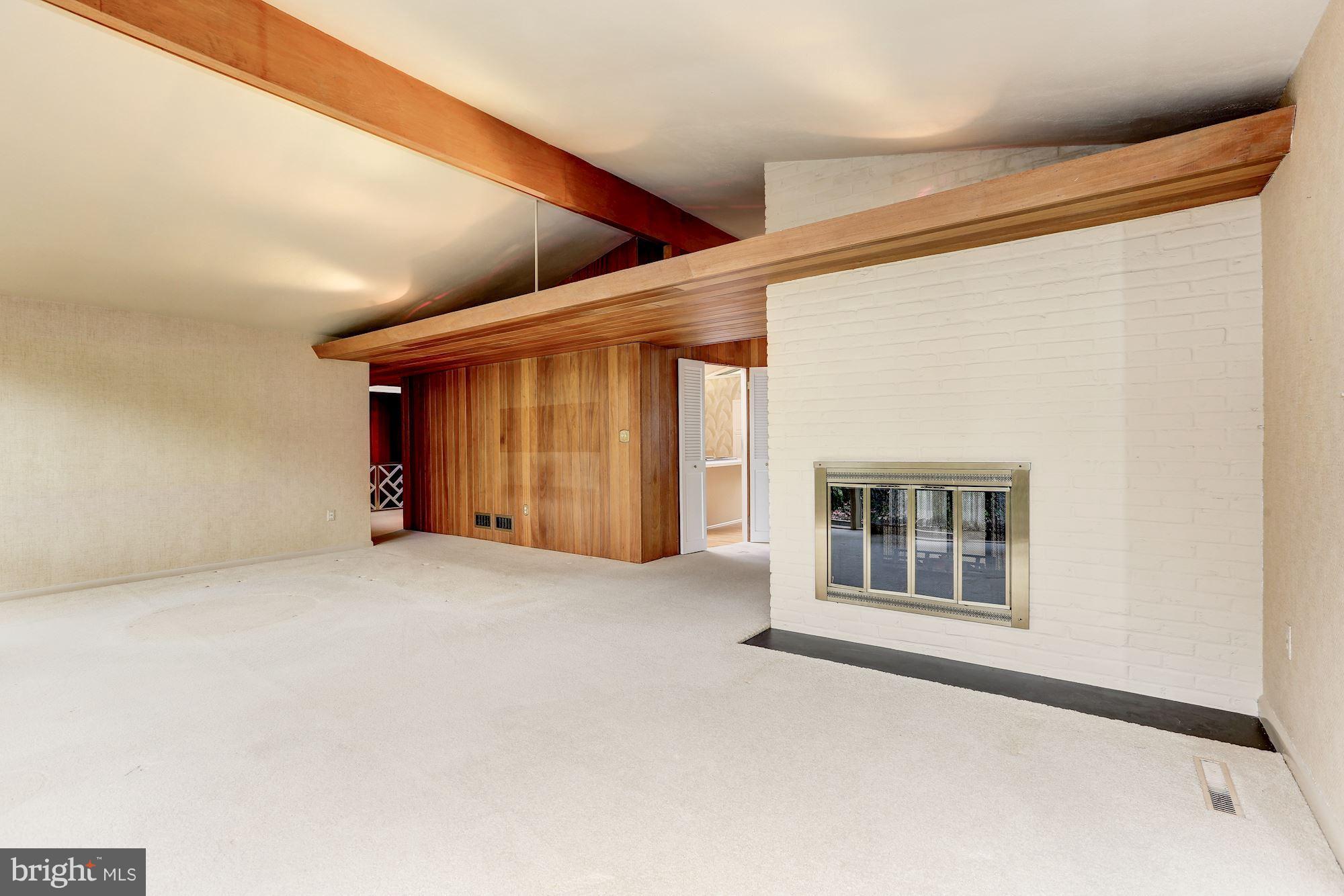 5716 Bent Branch Road Bethesda, MD 20816 - Photo 7 of 30 Main Level - Living Room