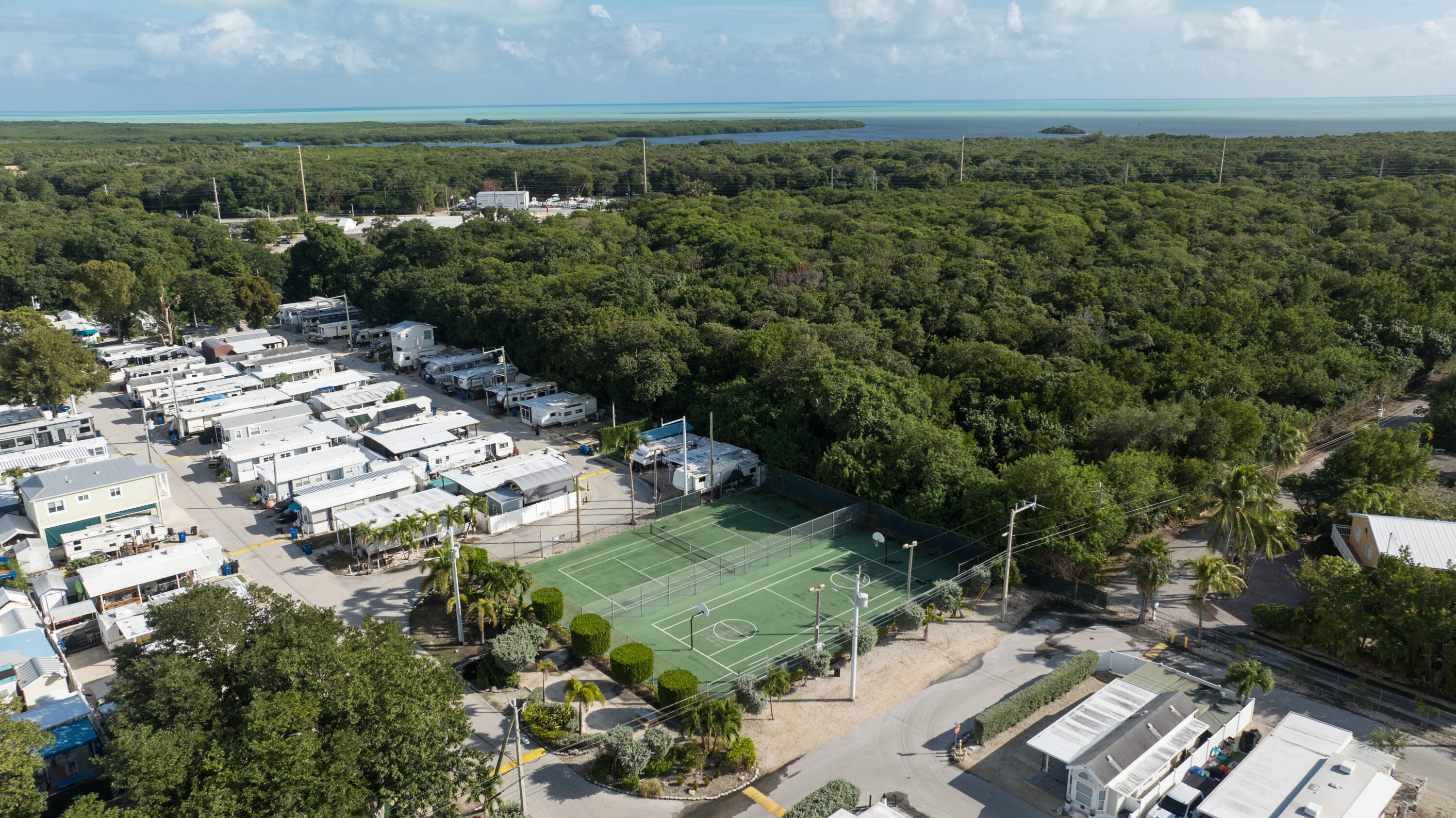 325 Calusa Street, Unit 81 Key Largo, FL 33037 - Photo 33 of 34 Tennis and Basketball
