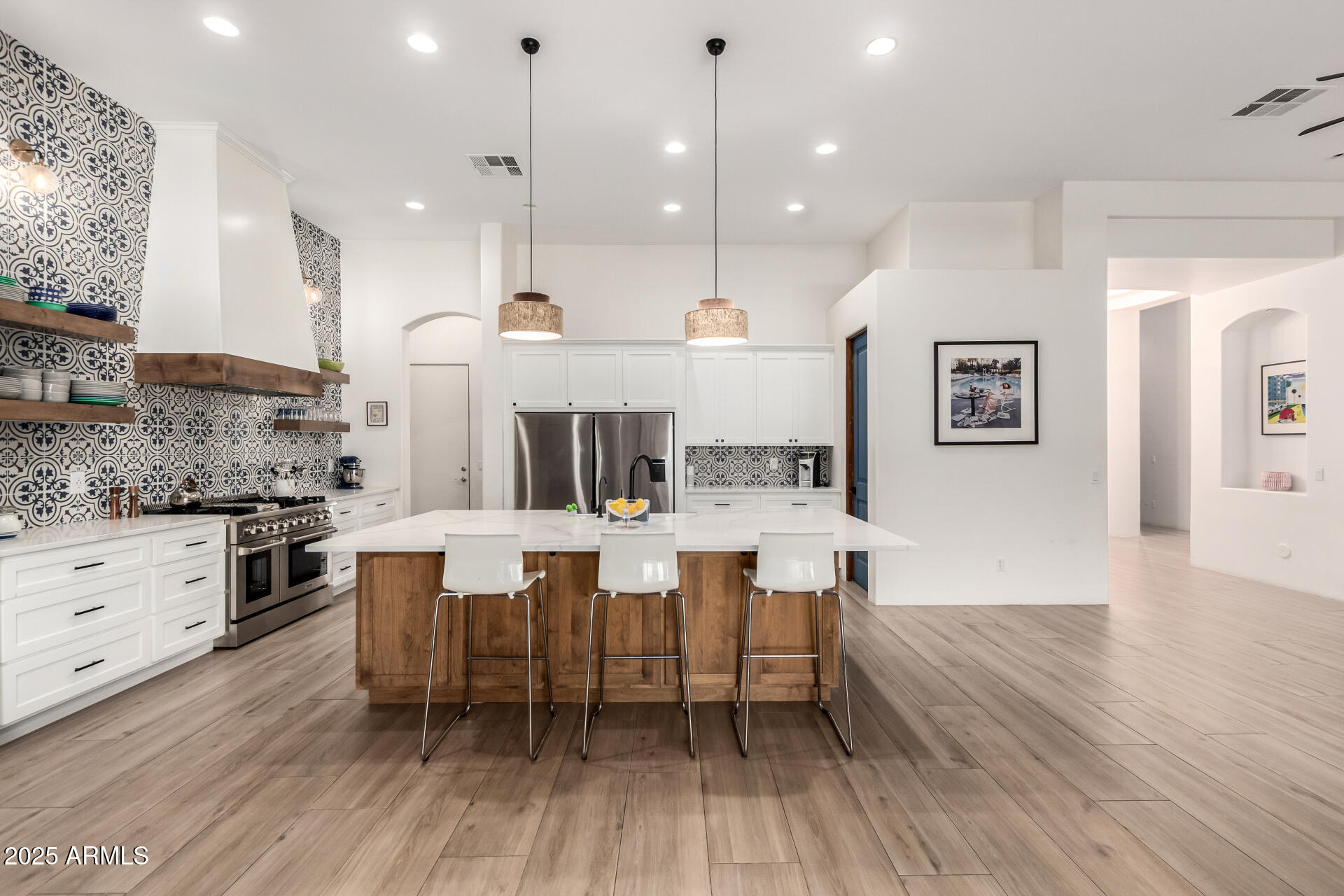 1611 West Pearce Road Phoenix, AZ 85041 - Photo 17 of 52 Large kitchen island