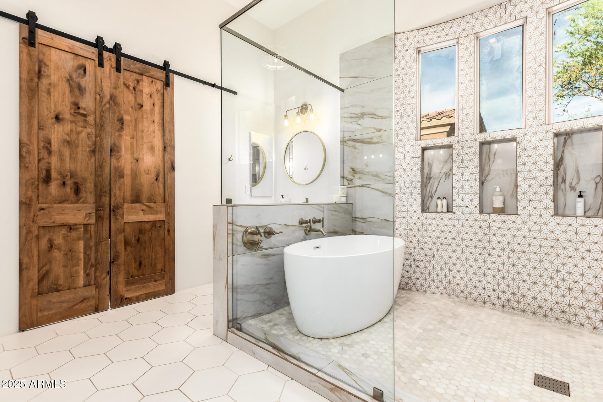 1611 West Pearce Road Phoenix, AZ 85041 - Photo 27 of 52 En suite bath