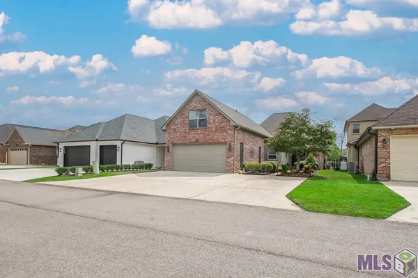 $612,000 | 21157 Waterfront E Drive, Maurepas, LA 70449