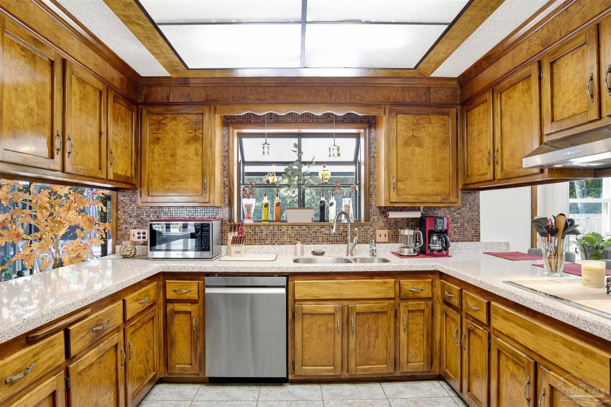16531 Innerarity Point Road Pensacola, FL 32507 - Photo 25 of 60 Gallery Image 25