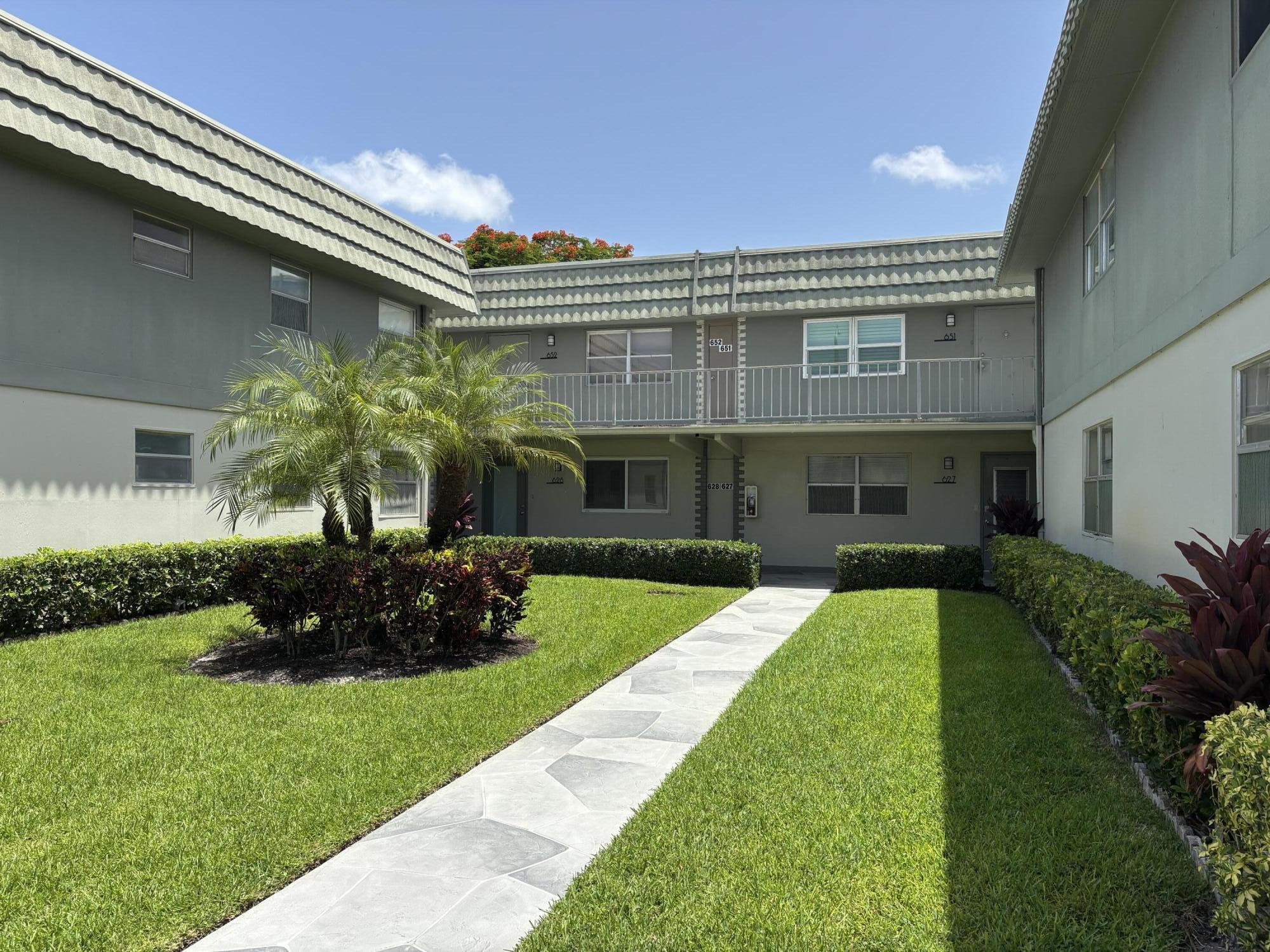 652 Flanders North Delray Beach, FL 33484 - Photo 1 of 35 IMG_3364