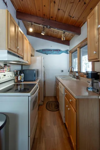 $1,425,000 | 33992 Sunrise Island Road, Crosslake, MN 56442