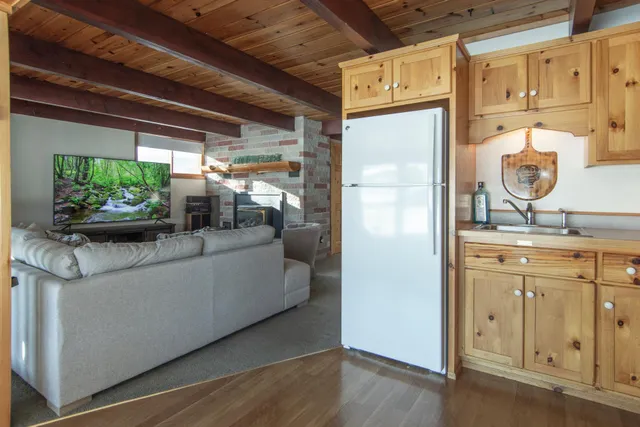 $1,425,000 | 33992 Sunrise Island Road, Crosslake, MN 56442