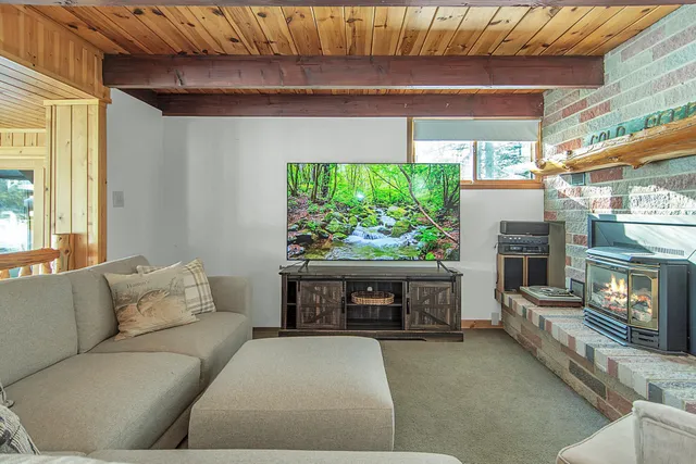 $1,425,000 | 33992 Sunrise Island Road, Crosslake, MN 56442