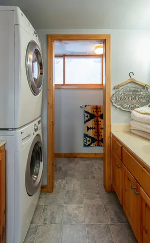 $1,425,000 | 33992 Sunrise Island Road, Crosslake, MN 56442