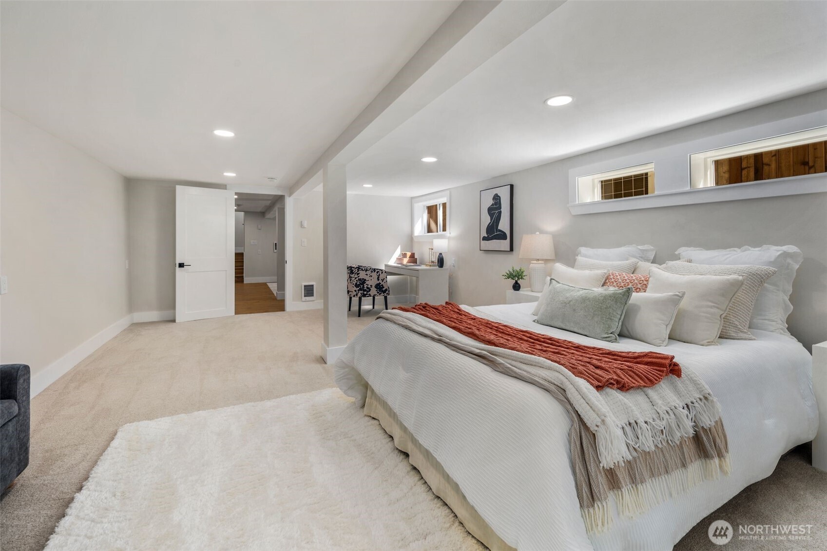 8226 Meridian Avenue North Seattle, WA 98103 - Photo 28 of 40