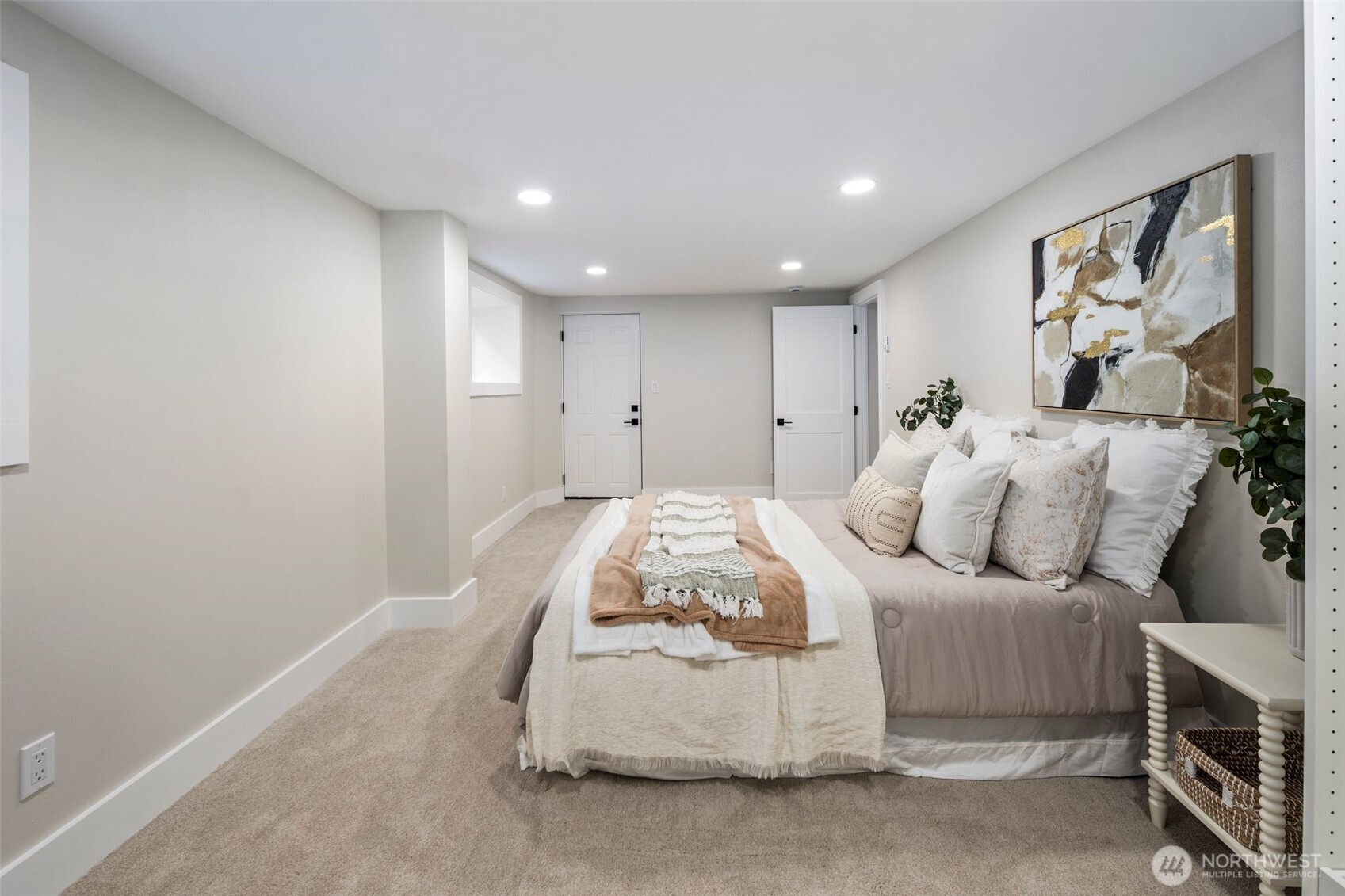 8226 Meridian Avenue North Seattle, WA 98103 - Photo 29 of 40