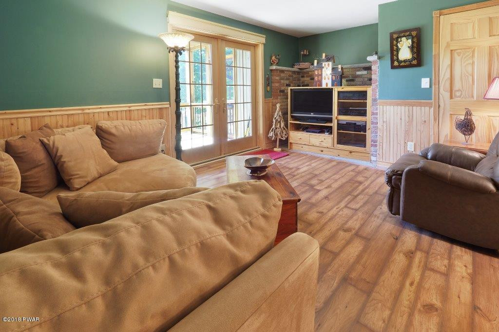 2332 Brookfield Road Lake Ariel, PA 18436 - Photo 25 of 32 Family Room/Den