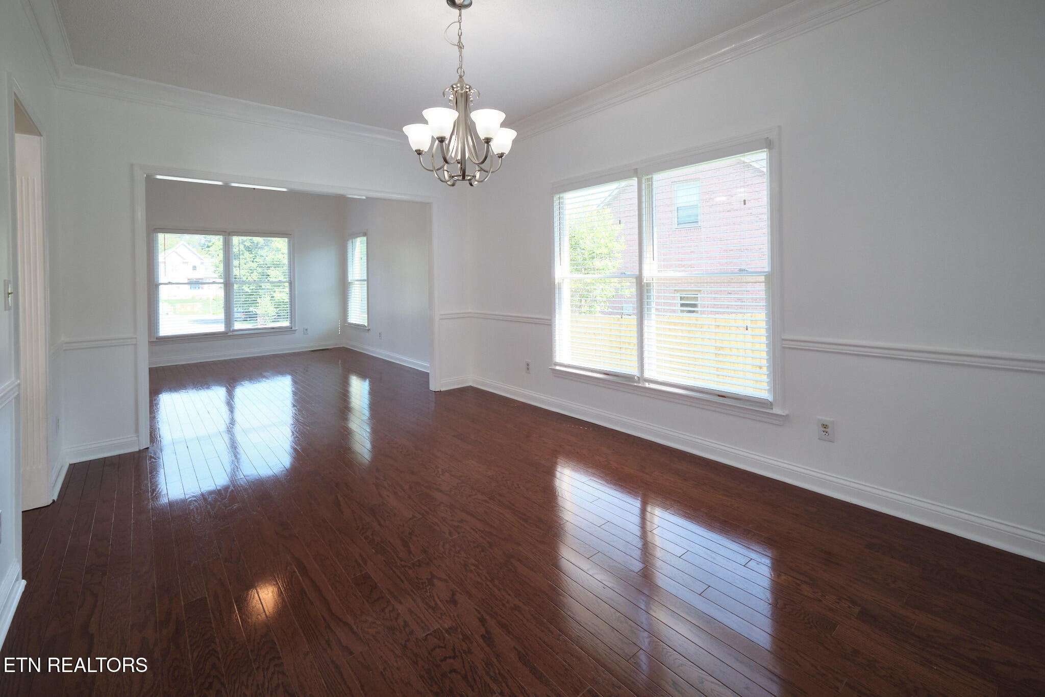 123 Capital Circle Oak Ridge, TN 37830 - Photo 8 of 44 123 Capital Circle Oak Ridge , TN 37830