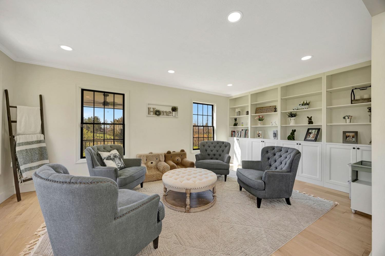 481 Timothy Drive Richmond, IN 47374 - Photo 4 of 49