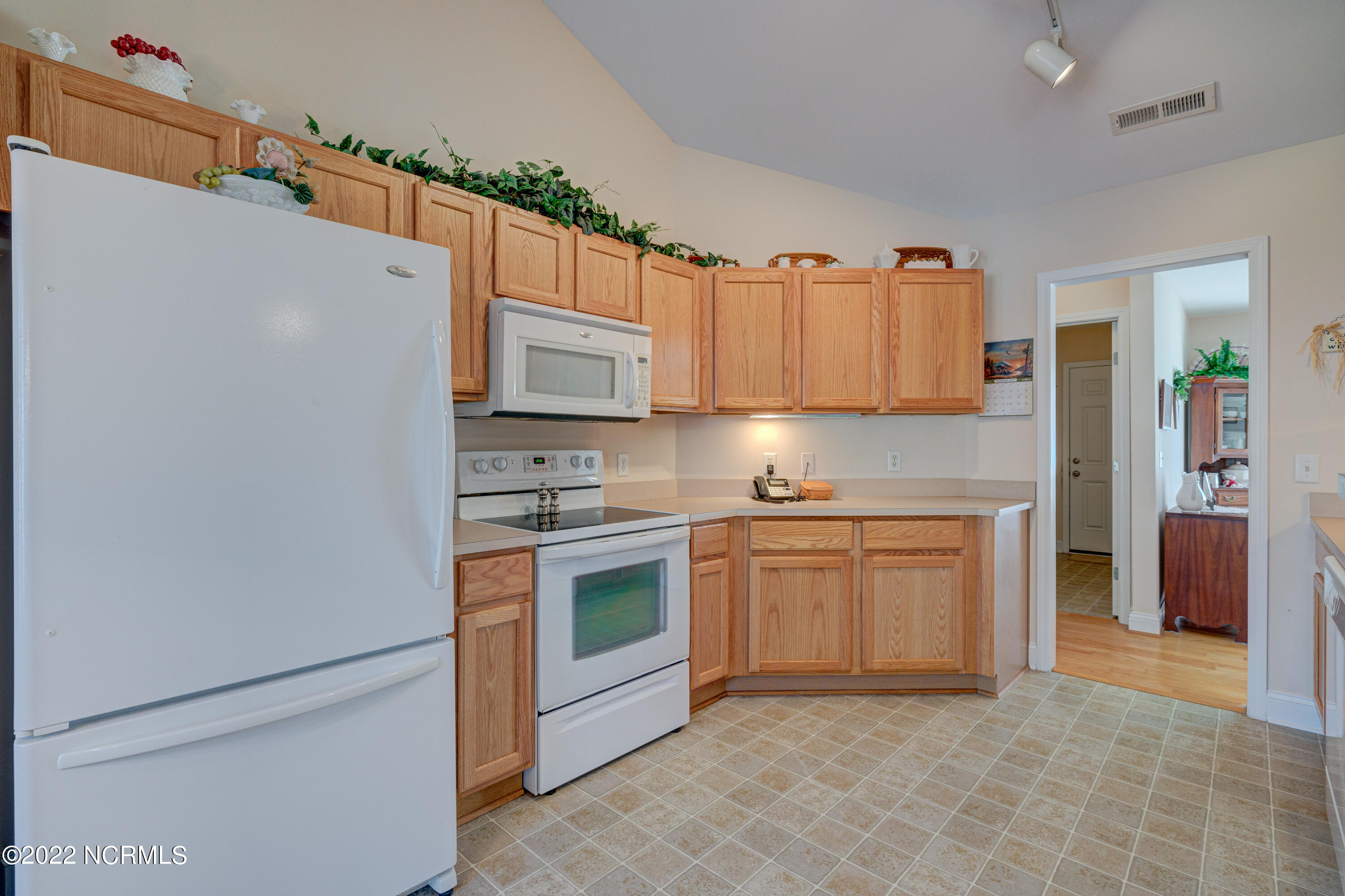 4470 Frying Pan Road Southeast Southport, NC 28461 - Photo 6 of 50 4470FryingPanEdit-18