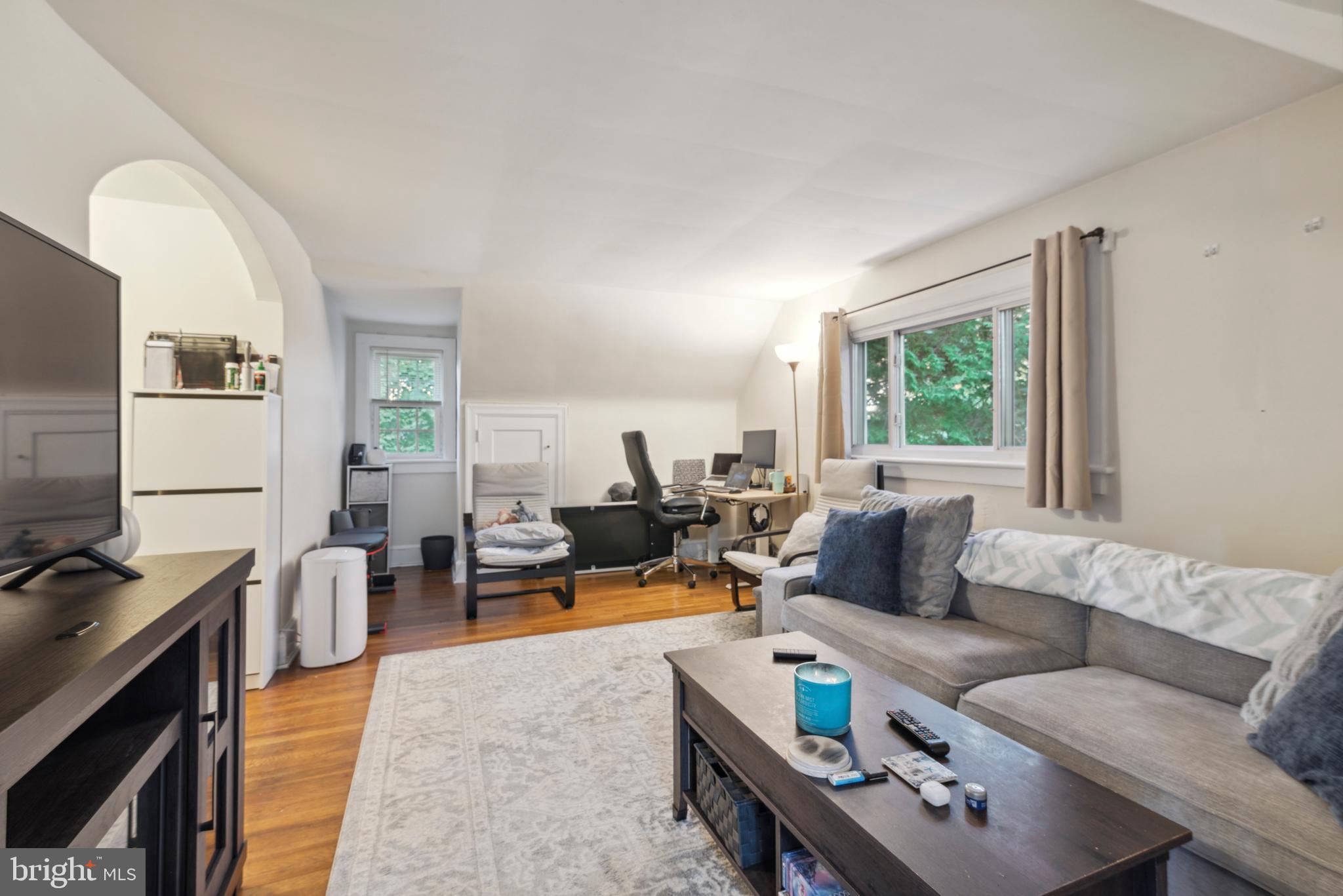 2113 Keith Road Abington, PA 19001 - Photo 4 of 26