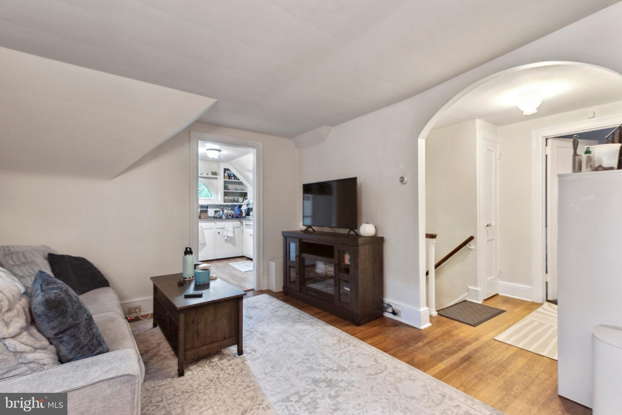 2113 Keith Road Abington, PA 19001 - Photo 5 of 26