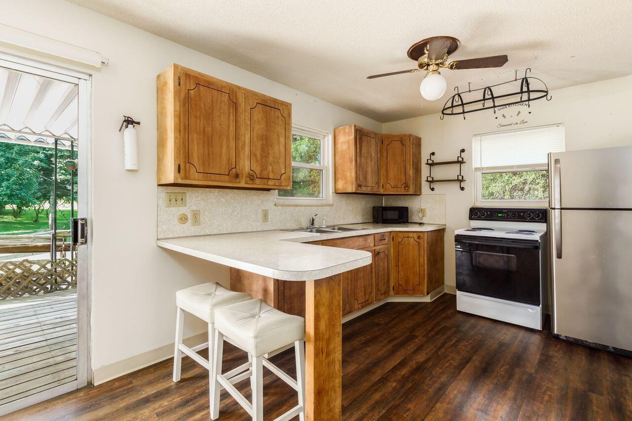 269 Marilla Road Columbus, OH 43207 - Photo 7 of 32 Refurbished kitchen cabinets in 2020