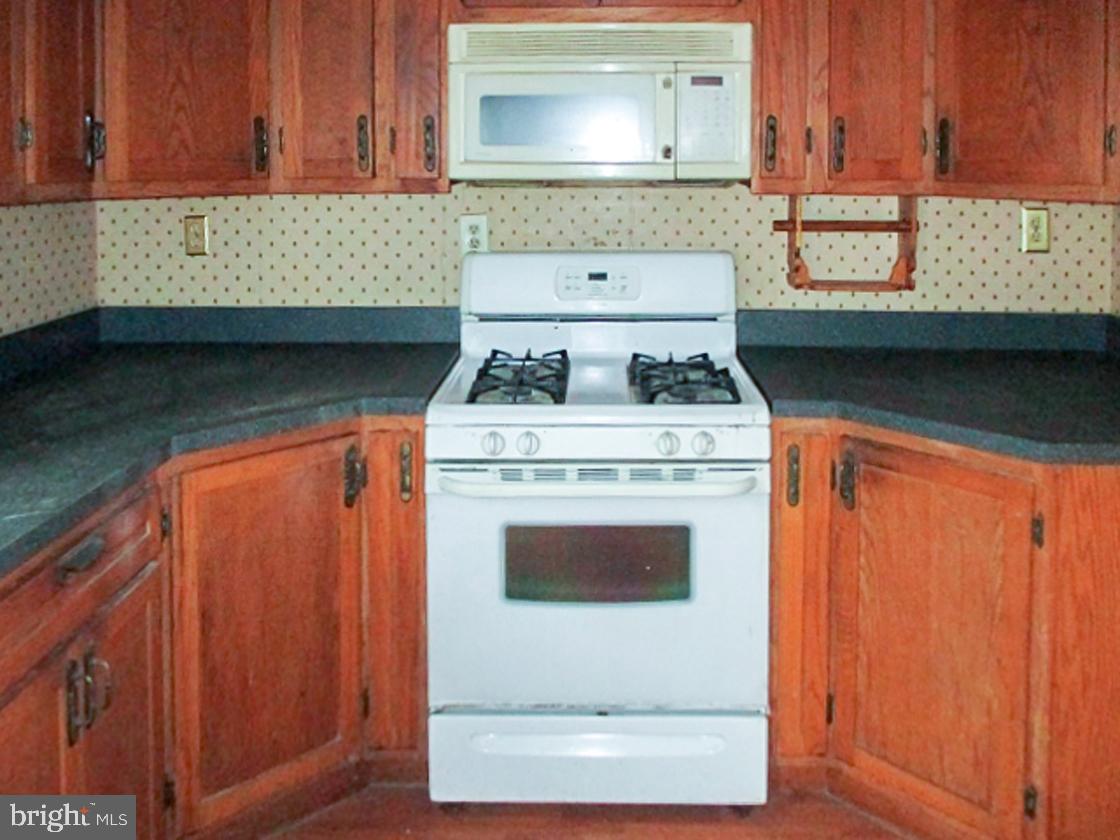 416 Angelow Road Berlin, NJ 08009 - Photo 8 of 23