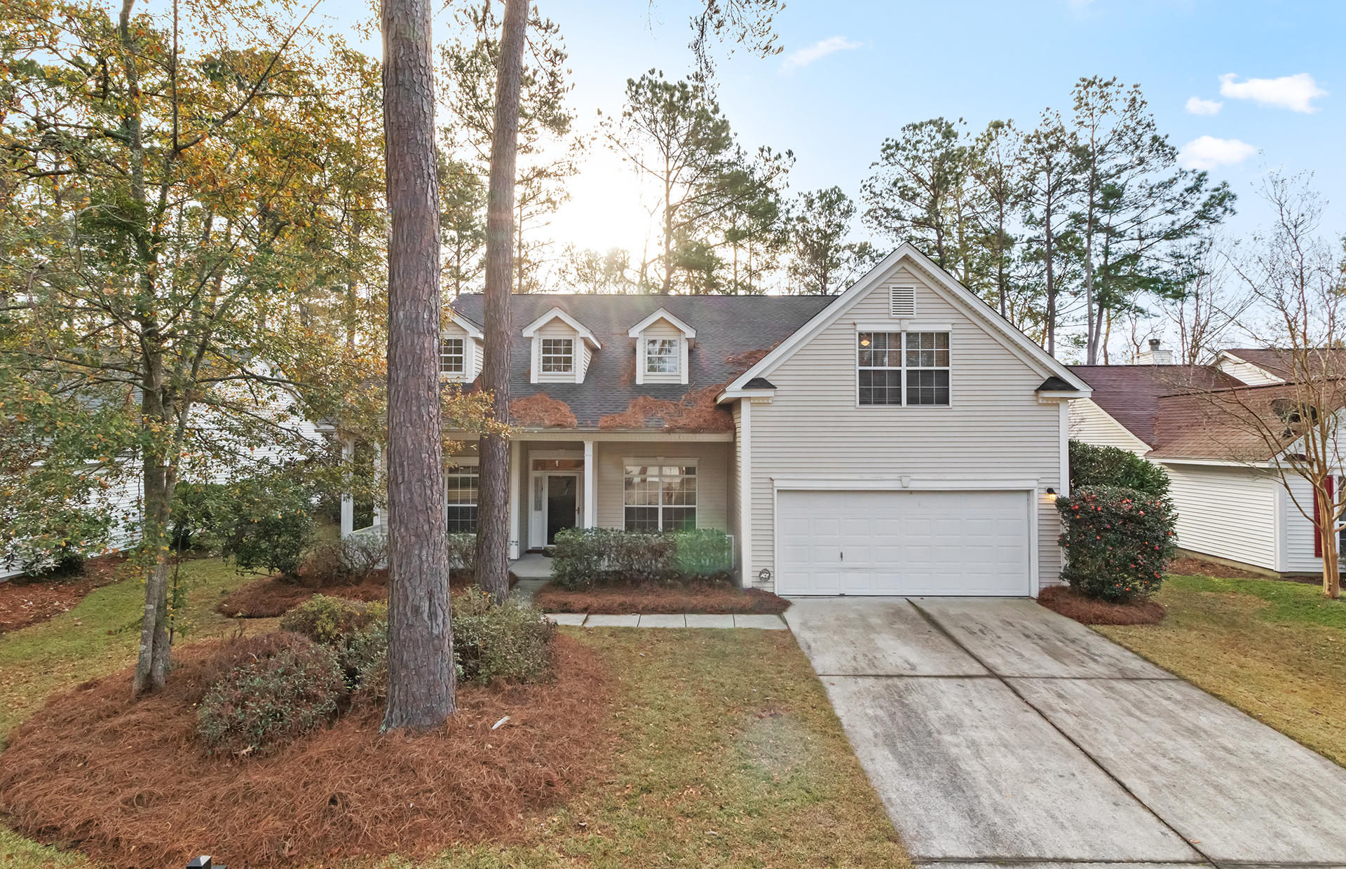 539 Pointe Of Oaks Road Summerville, SC 29485 - Photo 4 of 42 4