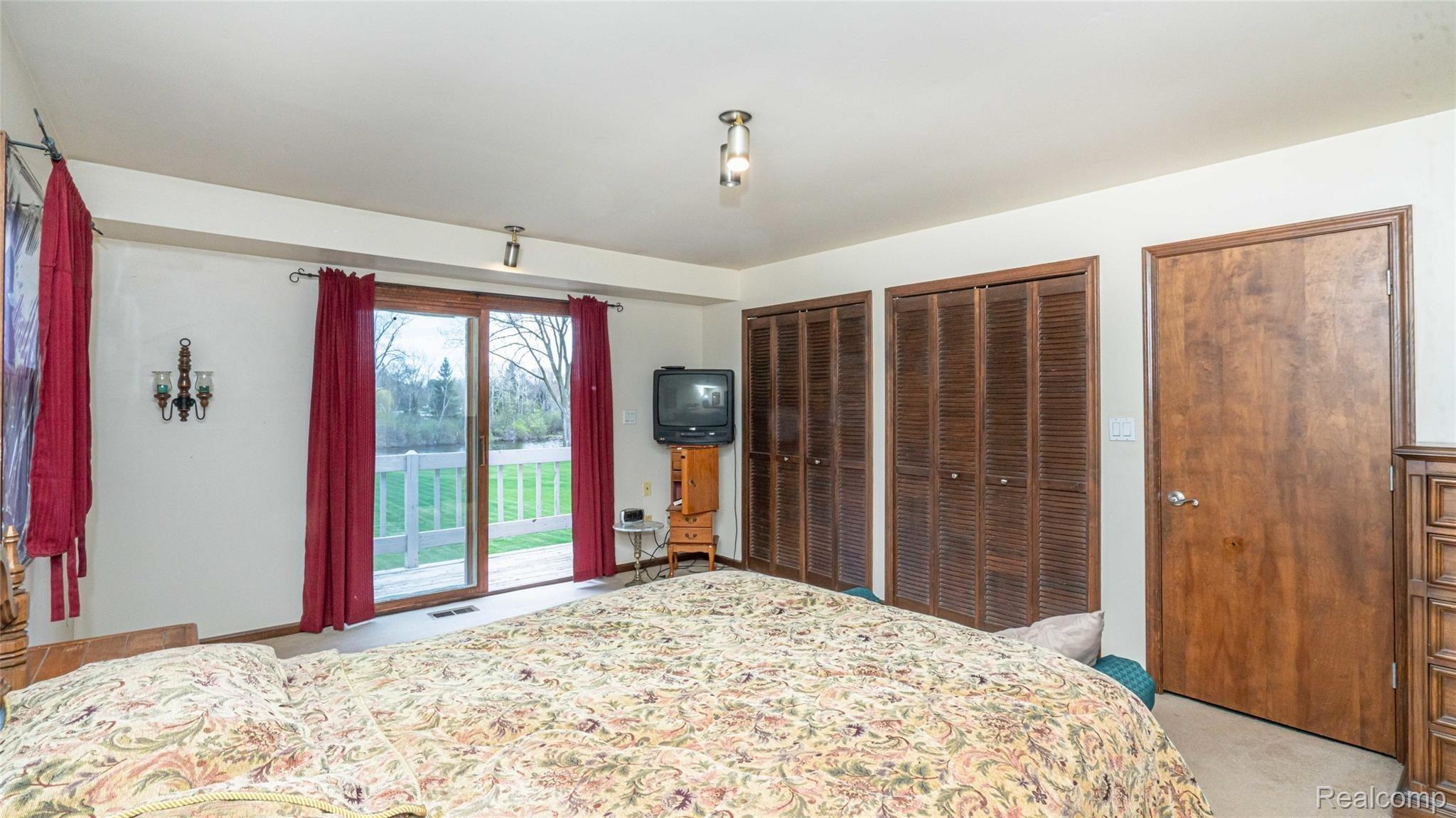 5330 Inverrary Lane Commerce Township, MI 48382 - Photo 59 of 76 Double Closets.