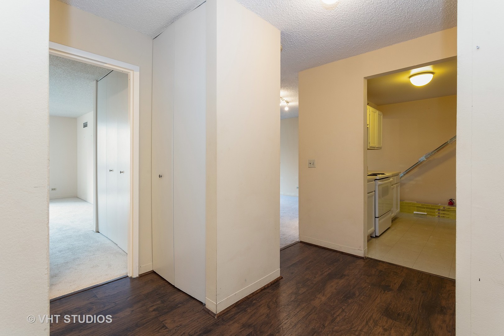 200 North Dearborn Street, Unit 2307 Chicago, IL 60601 - Photo 2 of 10